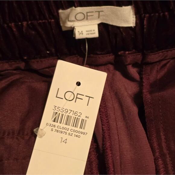Loft Crushed Blackberry Pleated Velvet Tapered Leg‎ Stretch Pants Plus Size 14 - Picture 7 of 7
